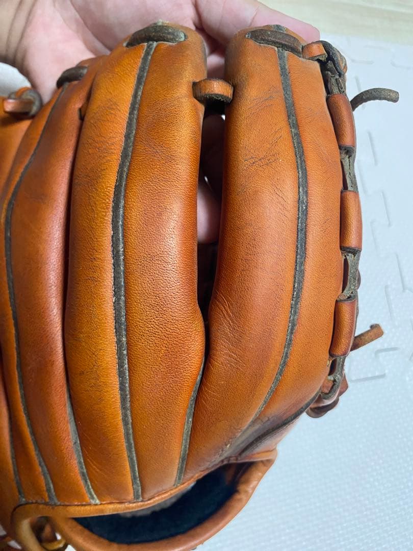 11月30日まで値下げ中　硬式グローブ　ハイゴールド