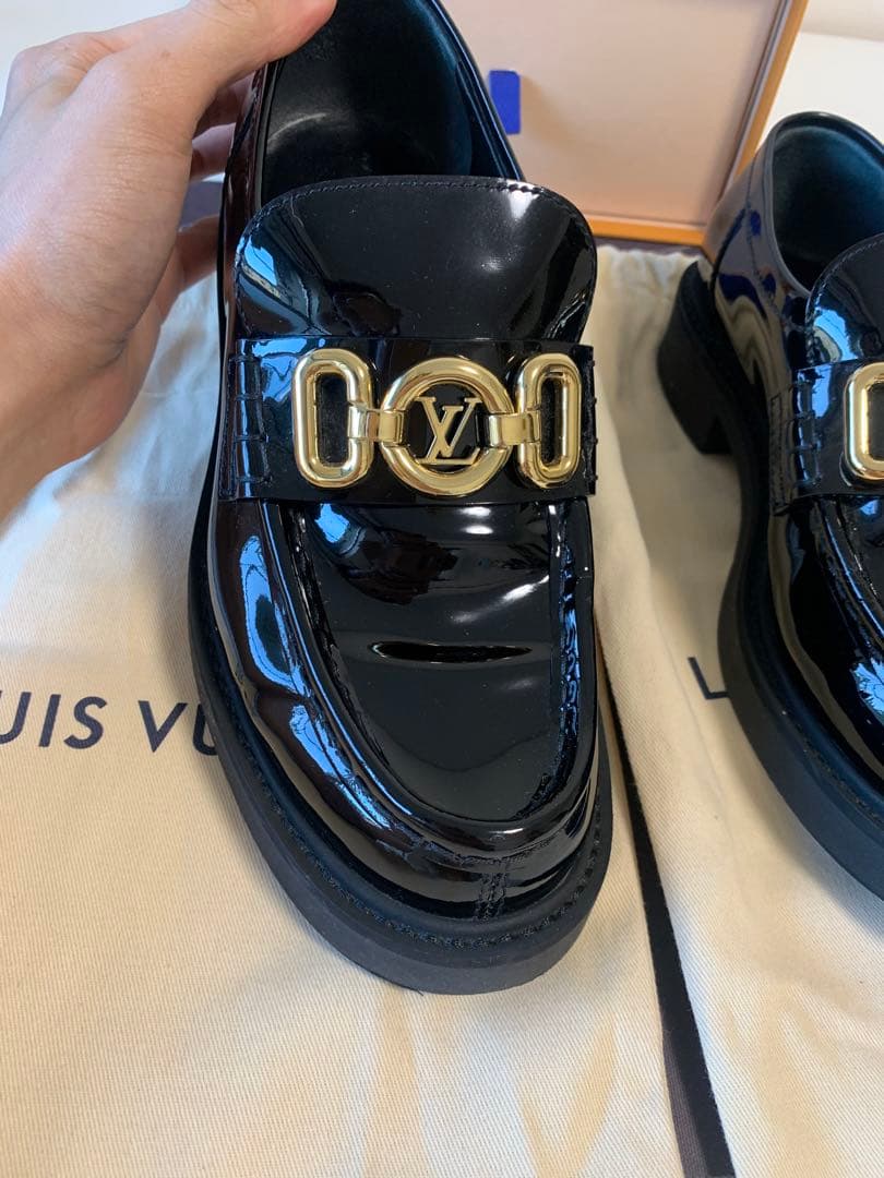 LOUIS VUITTON ローファー　サイズ37.5