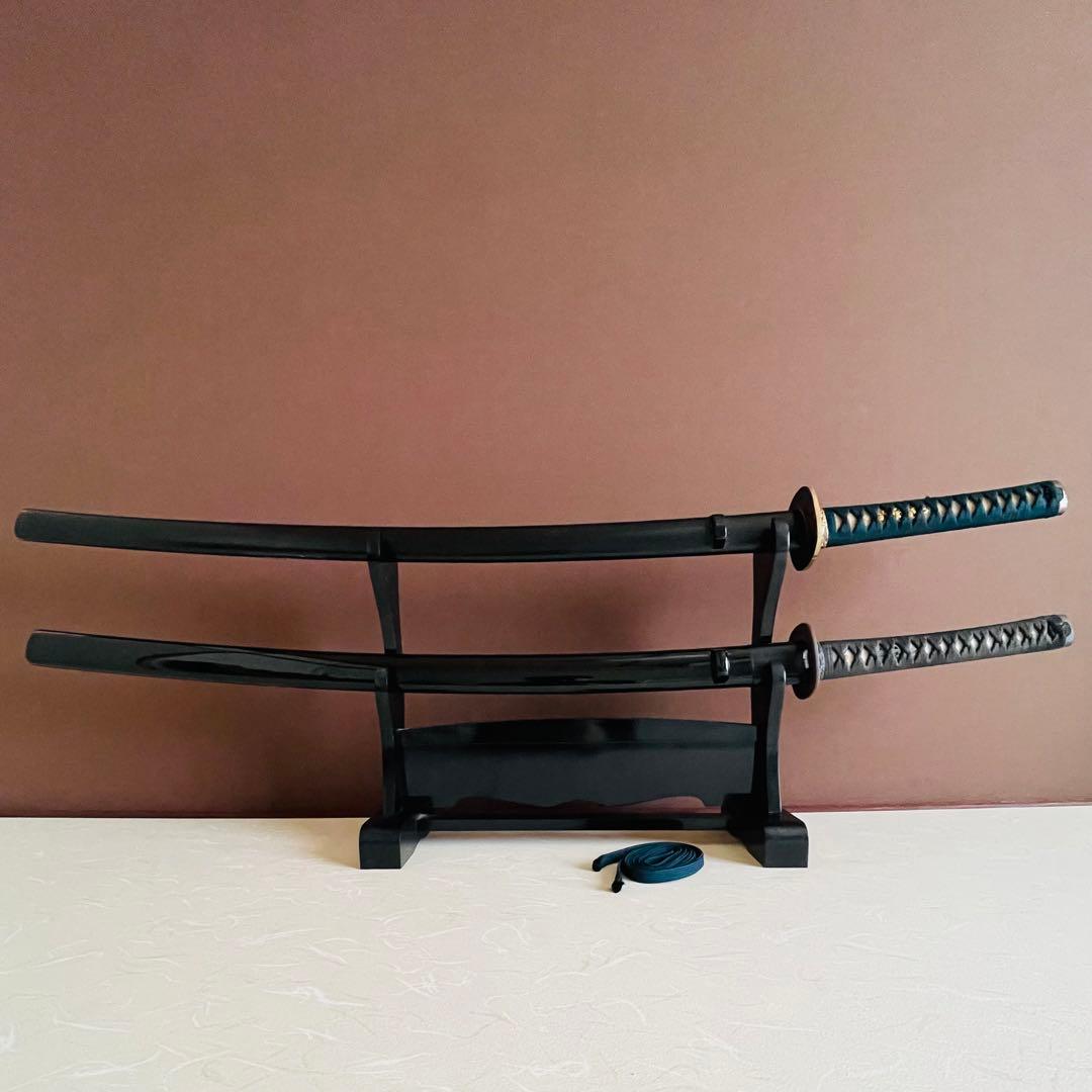 模造刀 日本刀 樋入り刀身　のたれ刃紋 武具 刀剣 刀置き　美品　高級品　w7