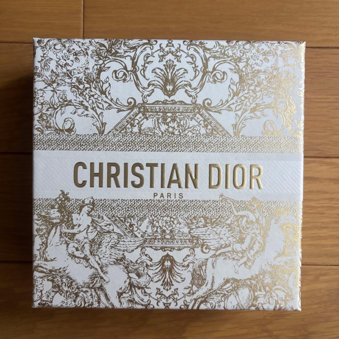 Miss Dior オードゥ パルファン コフレ 2023年 クリスマスコフレ