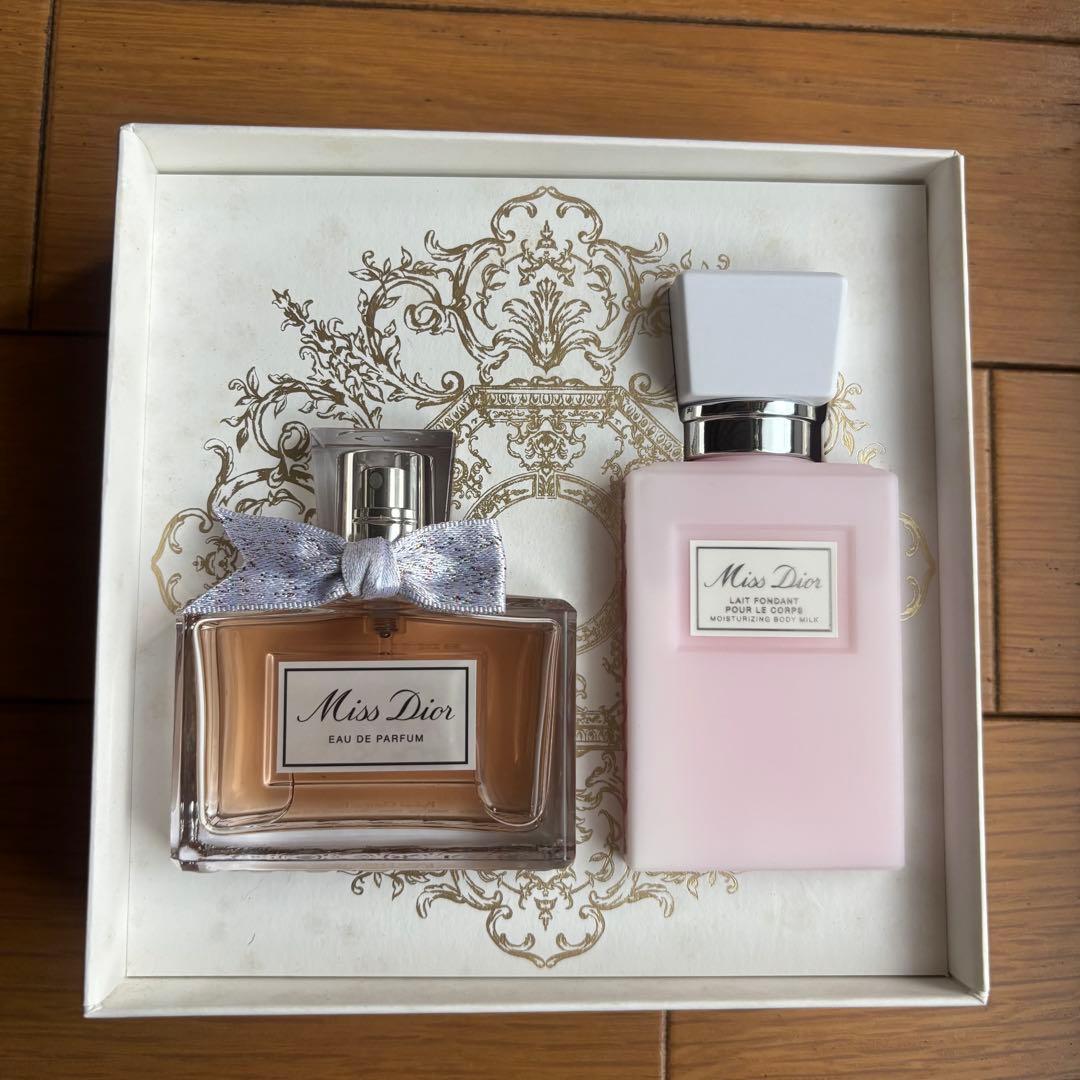 Miss Dior オードゥ パルファン コフレ 2023年 クリスマスコフレ