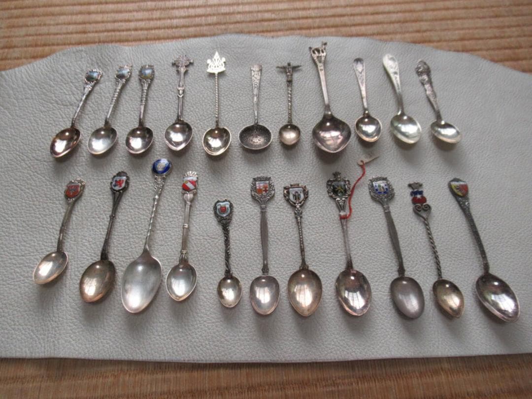 希少 美品 1950年頃希◆銀製(シルバー)と七宝製 世界のスプーン 合計23本