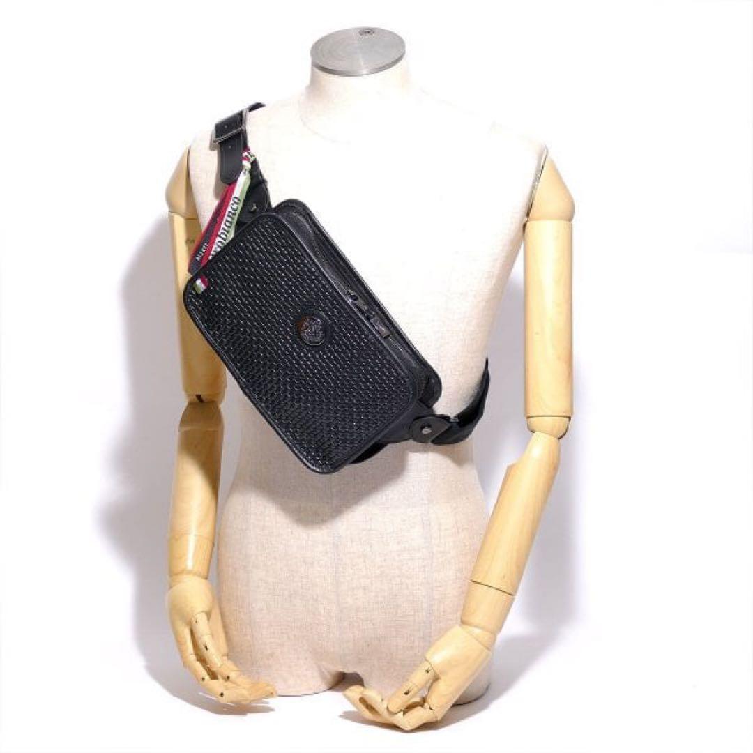 オロビアンコ 　ボディバッグ 極美品