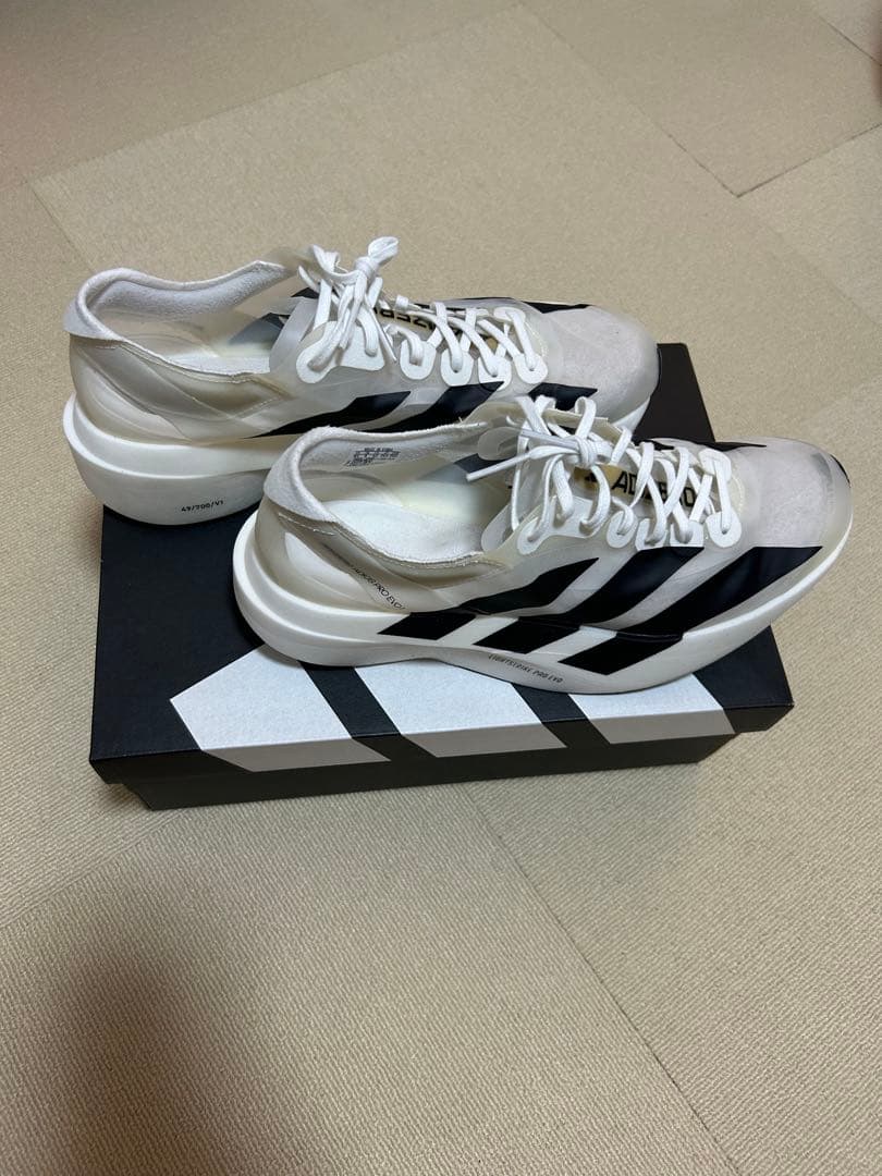 アディゼロ　アディオス　PRO EVO 1