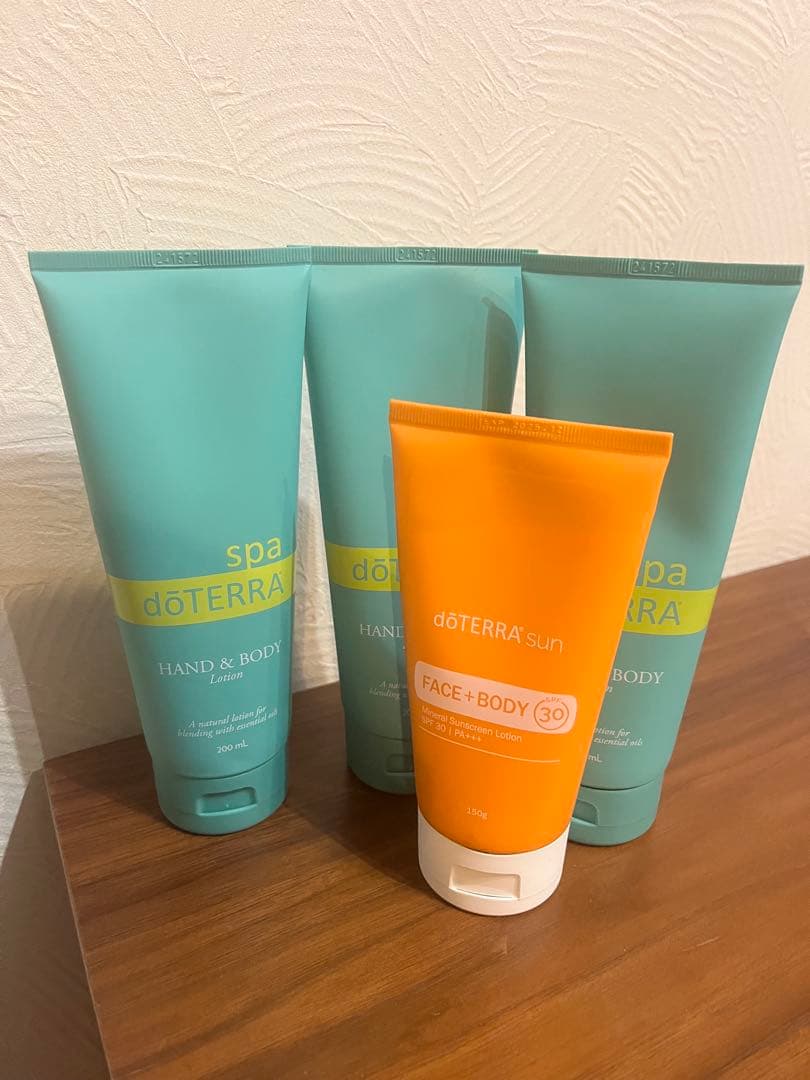 新品　ドテラ ハンド＆ボディローション3本と日焼け止め1本セット
