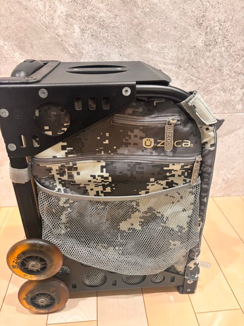 値下げ❗️中古❗️ ZUCA（ズーカ）　スケート　キャリー　灰色　グレー