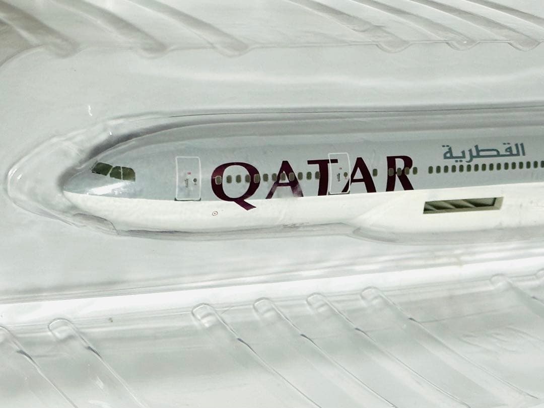 hogan 1/200 カタール航空 Airbus A330-200