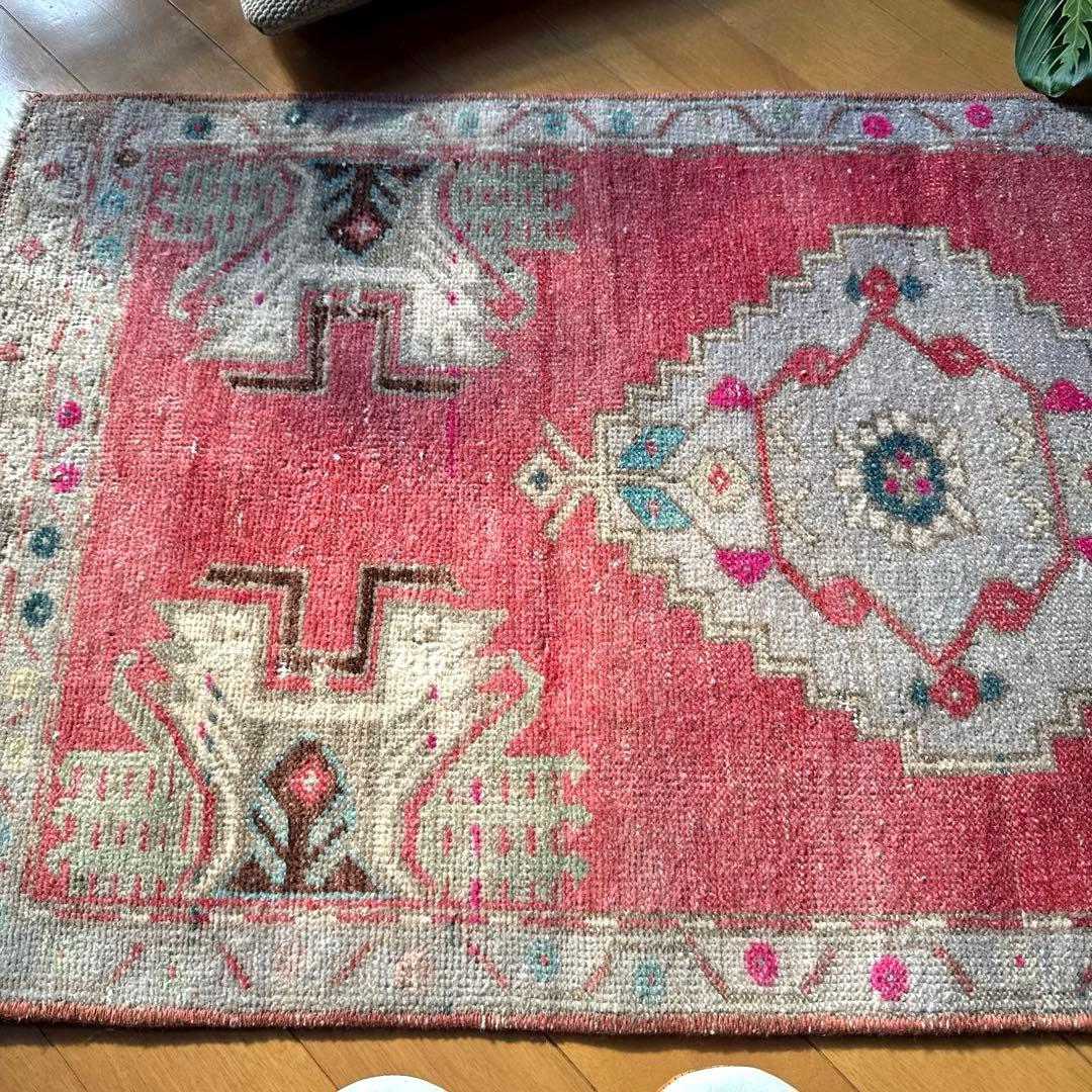 46.5×91 コーラルピンク　メダリオン　王道　トルコヴィンテージラグ