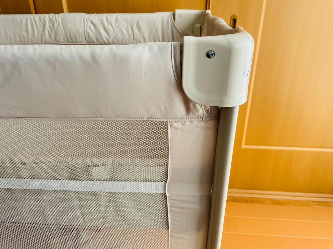 【美品】アップリカ ココネルエアー ベビーベッド　ミルクWH　ホワイト