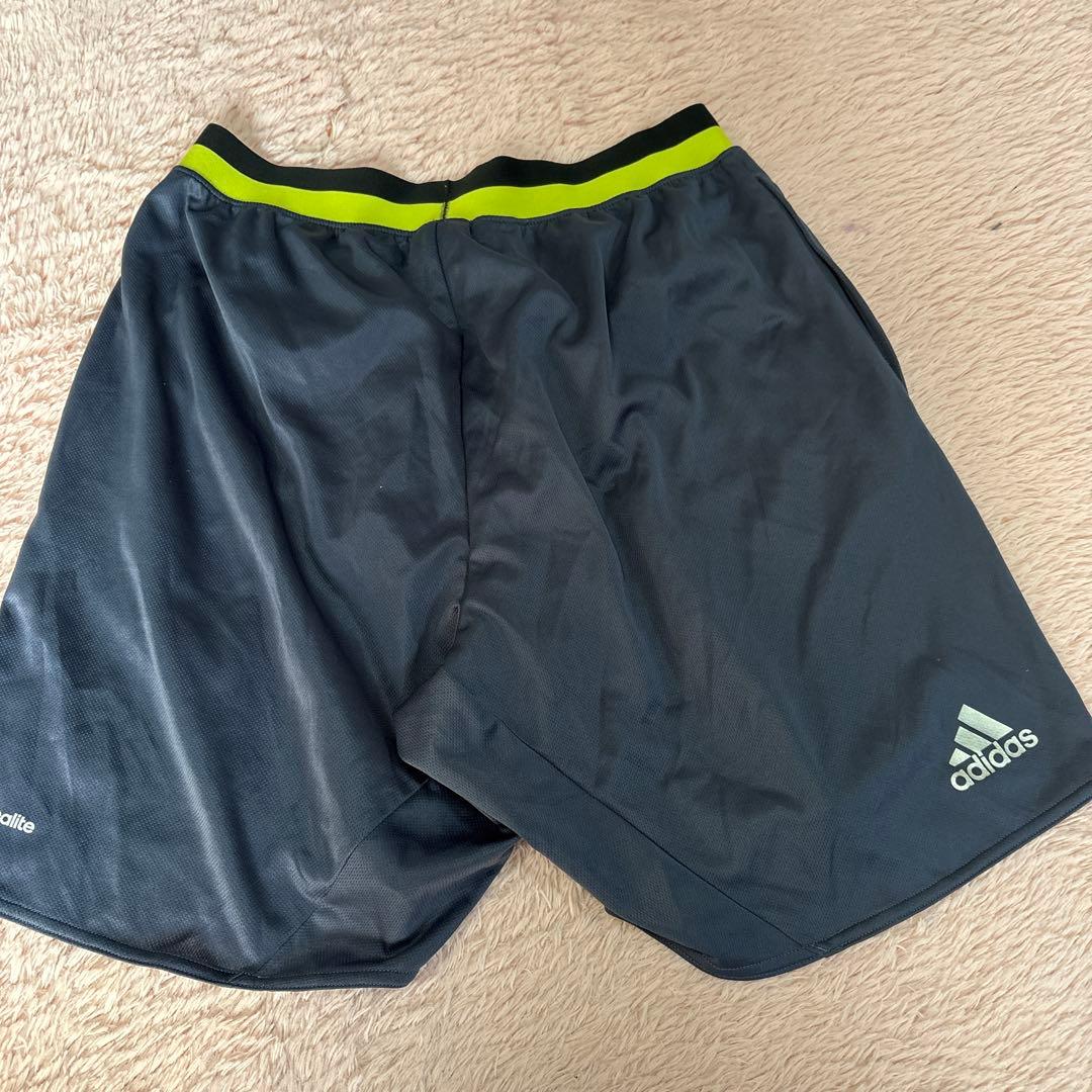 古着　アディダス　ウエア、パンツセット お値引きしました。10000→8500