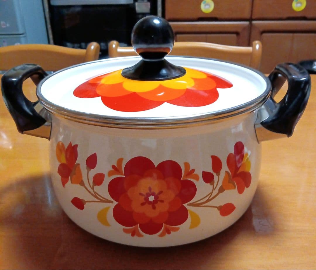 [美品]マルビシフィオーレホーロー鍋 両手鍋　箱付き