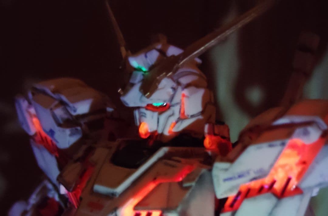 ユニコーンガンダム（デストロイモード）塗装改修済完成品