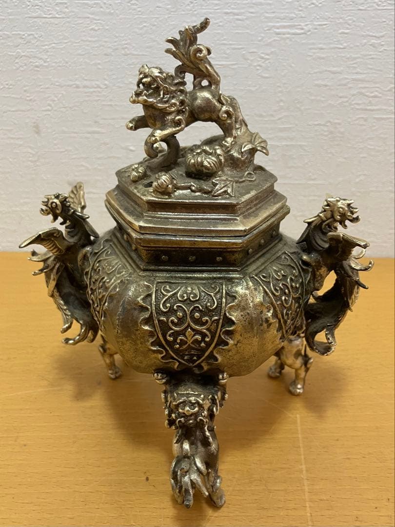 【香炉】六角形の香炉　元成作　獅子飾り付蓋　鳳凰耳飾　獅子三足