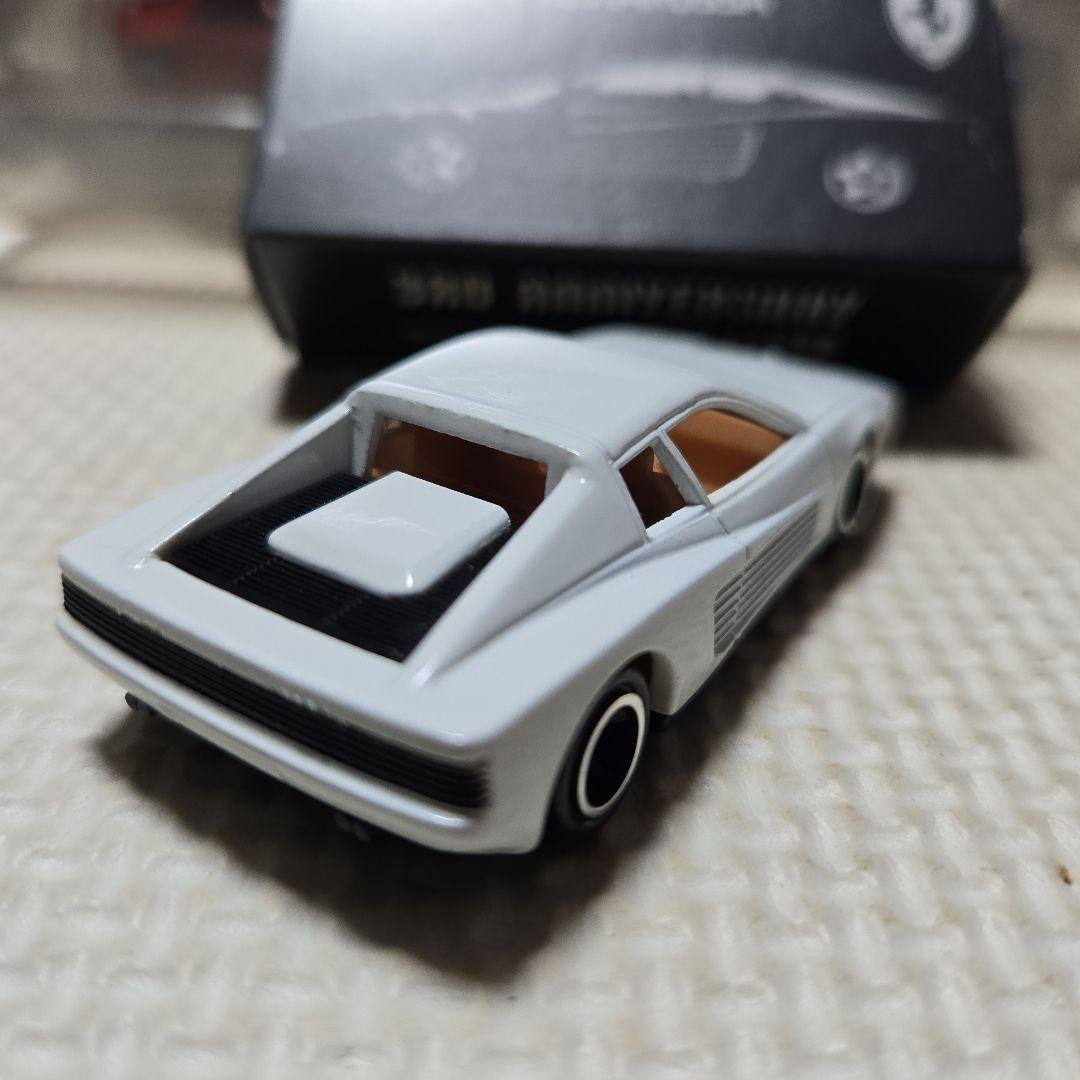 トミカ　フェラーリ　テスタロッサ