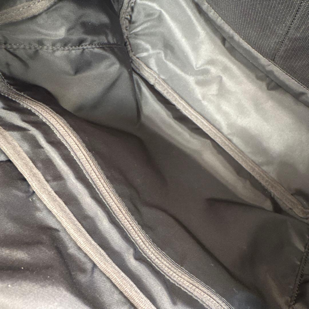 極美品　FARO（ファーロ） Smart Sling Bag 2