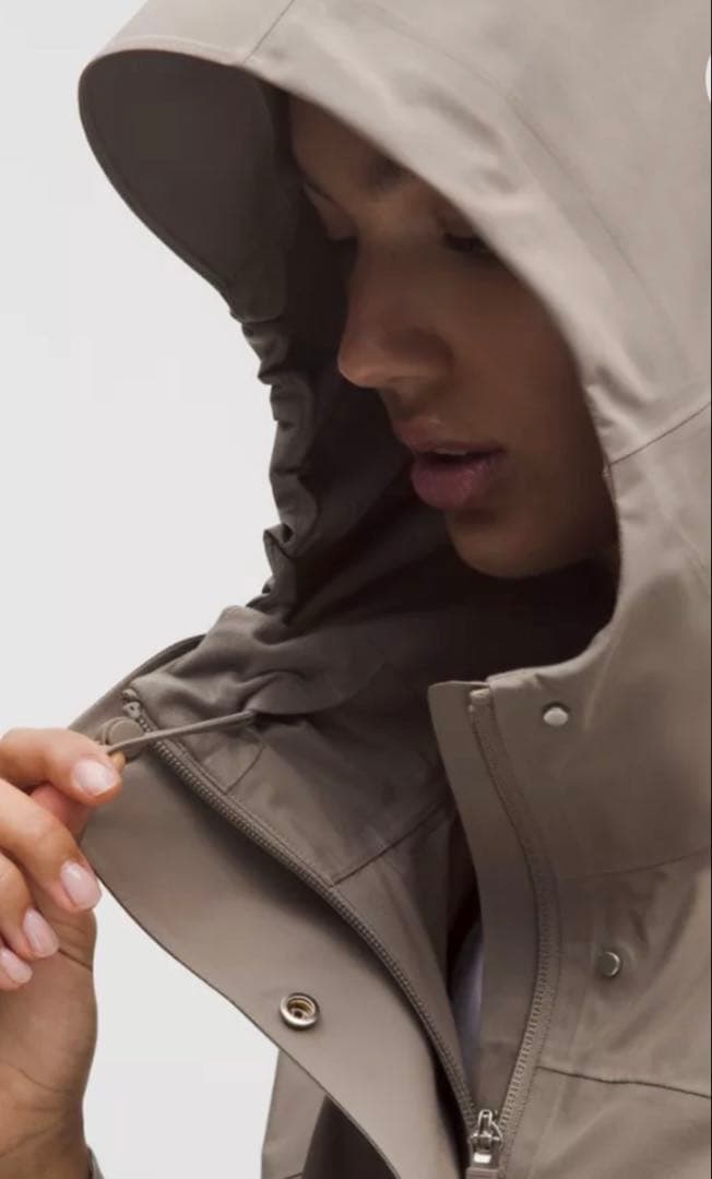 Lululemon ウィンドブレーカー カーキ　サイズ10