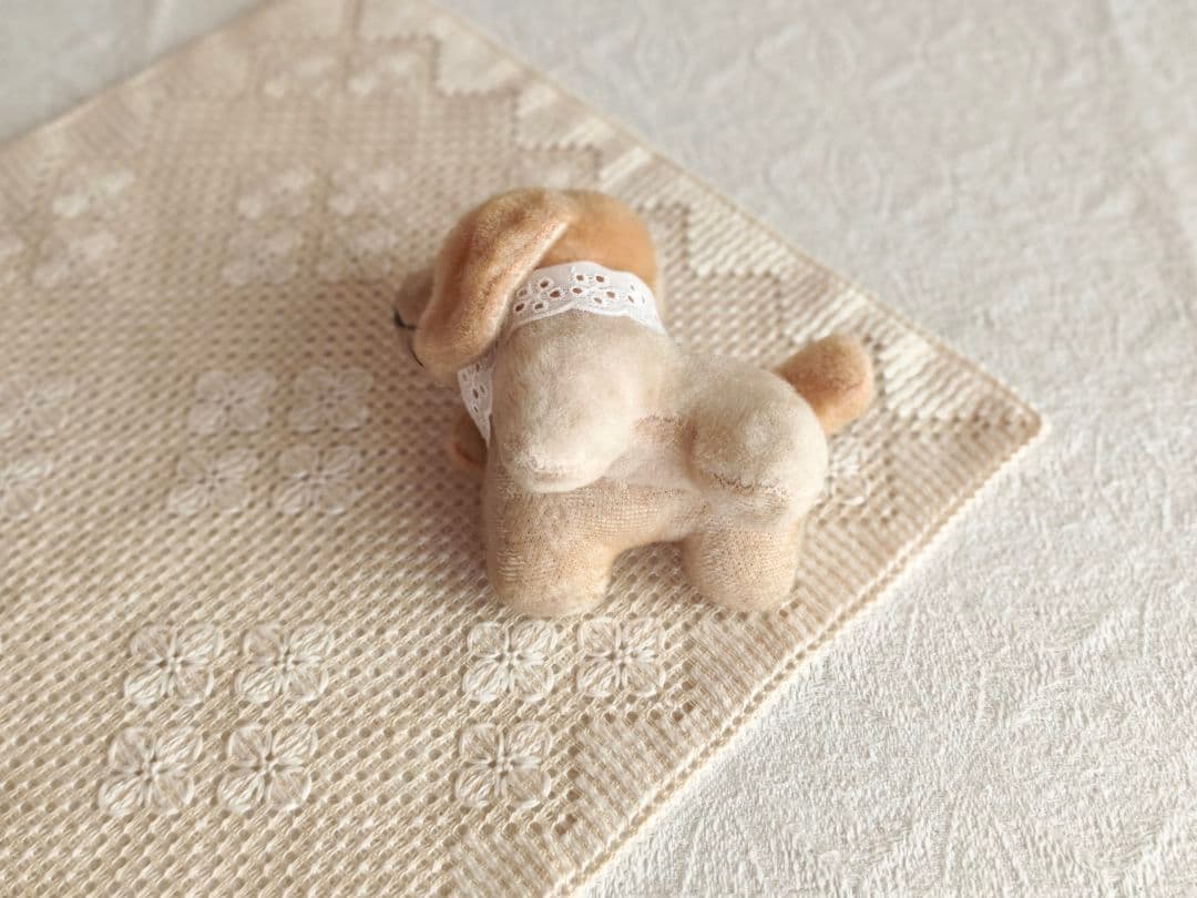 * vintage dog ❀ * 淡いツートーンの可愛い ワンちゃん