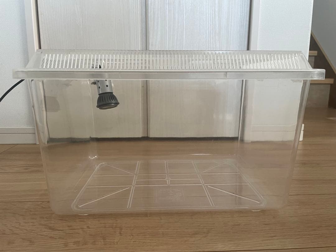 ケージ　カナヘビ　トカゲ　爬虫類　虫かご　飼育ケース　UVBライト　LED