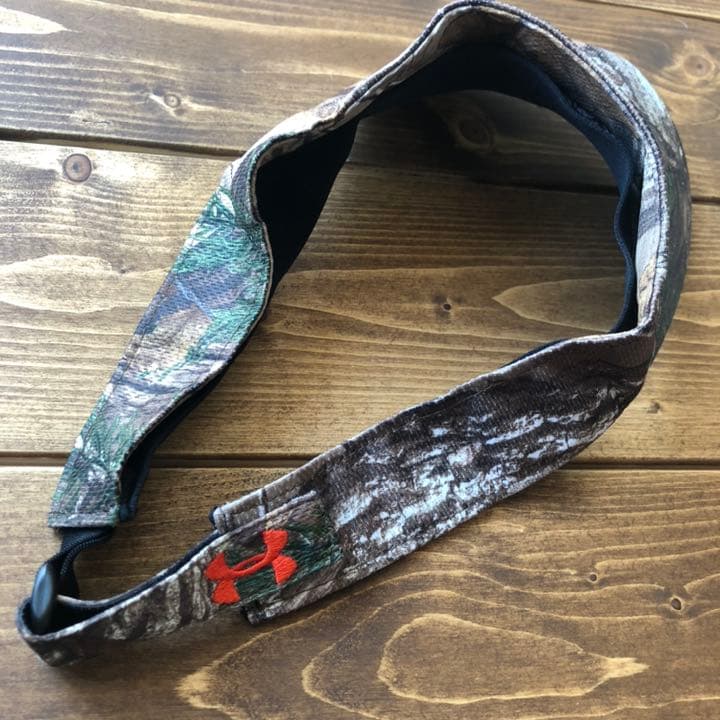 レア⭐︎アンダーアーマー　サンバイザー　リアルツリー