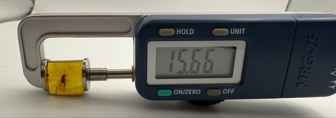 新品未使用 バルティックアンバー 虫入り琥珀 スクエア ルース 2/2