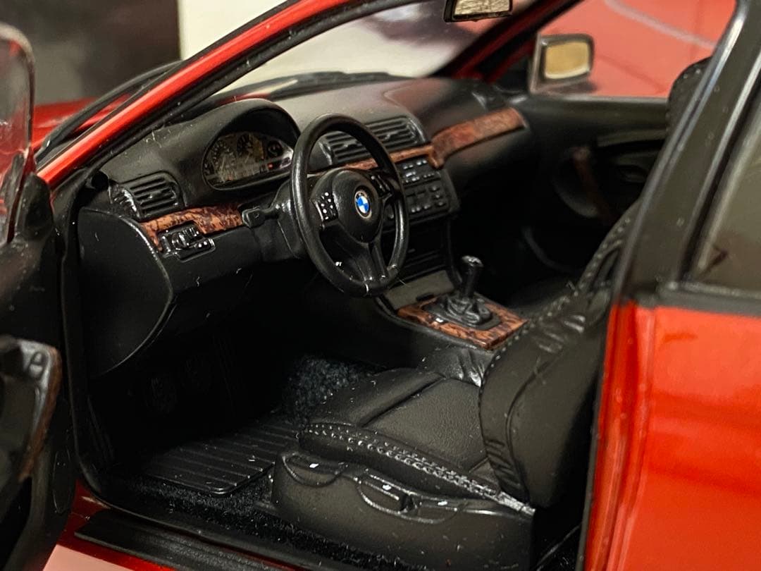 京商 1/18  325ti Conpact コンパクト (レッド)