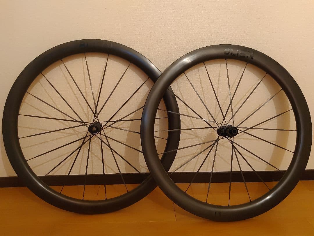 8LIEN L5W Disc Carbon　ホイール前後セット