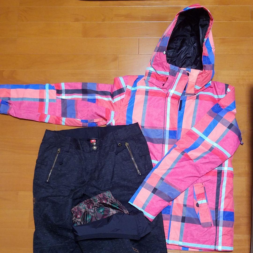 新品スキーウェア上下　+　ゴーグル