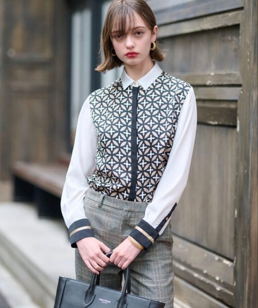 新品・未使用　DRESSTERIOR オーバーラップサークルシャツ　幾何学模様