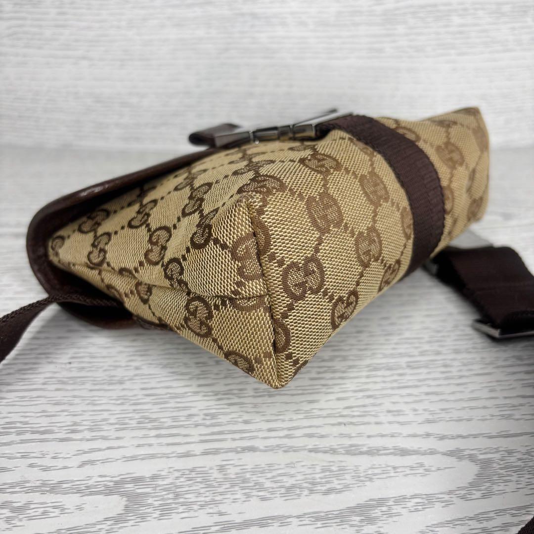 極美品　GUCCI グッチ　ボディーバッグ　ウエストバッグ　S812