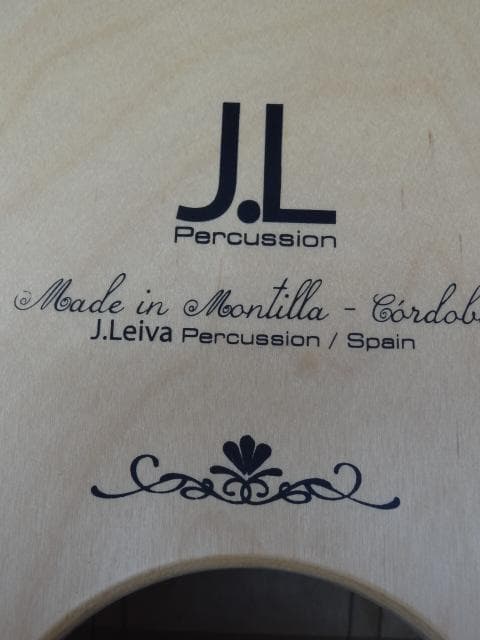 J.Leiva medina カホン