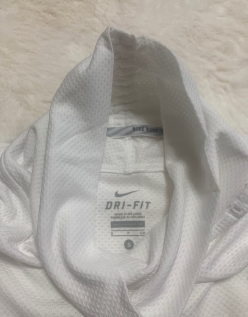 ✨新品✨NIKE ナイキウォーマーロングスリーブ S