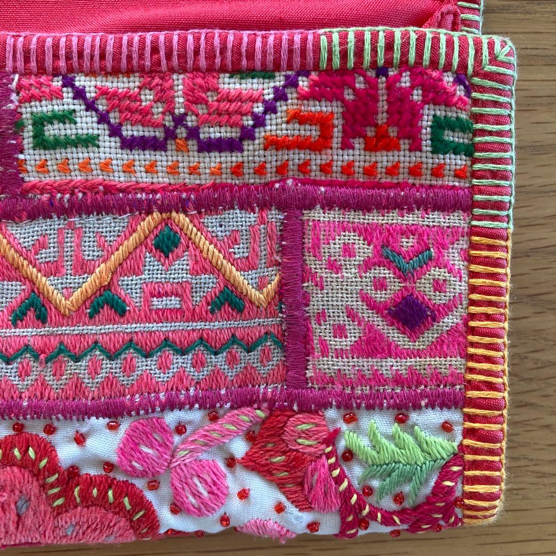 【未使用】バーンロムサイ 古布長財布 刺繍 タイ チェンマイ banromsai