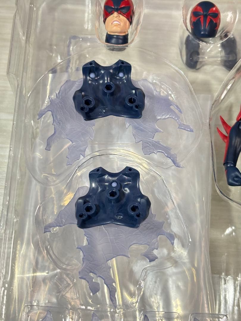 MAFEX スパイダー2099 スパイダーバース フィギュア figure