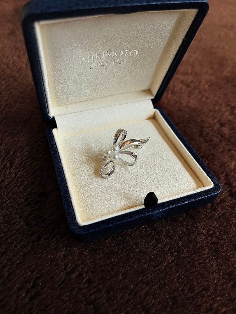 は*マ様 MIKIMOTO ミキモト アコヤ真珠3粒 リボンモチーフ シルバー