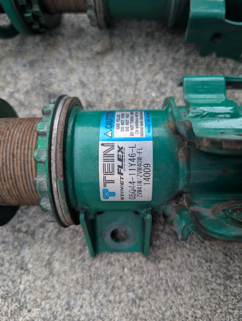 プリウスα テイン ストリートフレックス 車高調 street flex