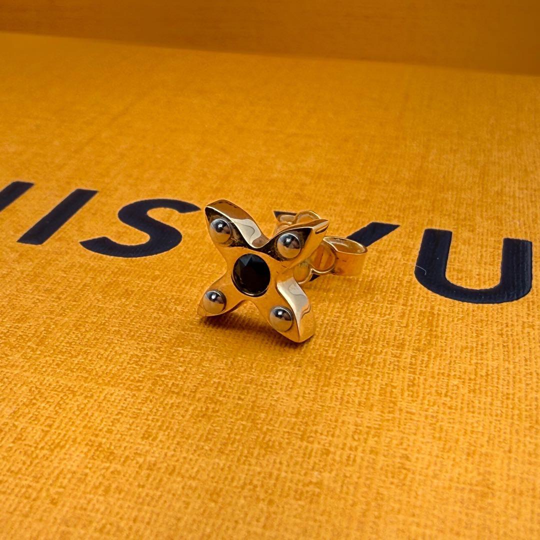 【ルイ ヴィトン】ブックル ドレイユ ラヴ レターズ ピアス 1個のみ