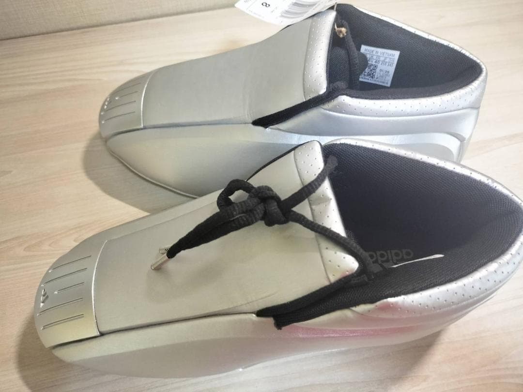 ◇アディダス　CRAZY 2 メタリック　スニーカー　２５．０cm　新品