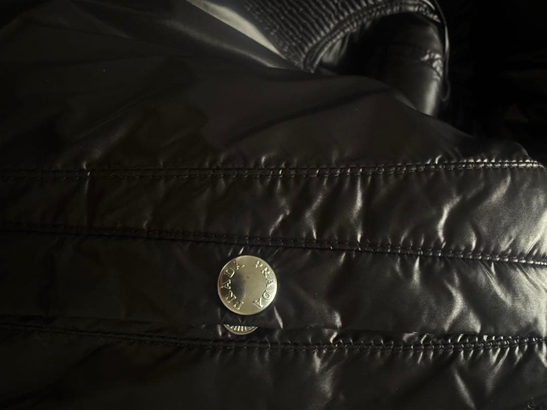 PRADA プラダ ダウンジャケット 46 ブラック 黒 三角ロゴ