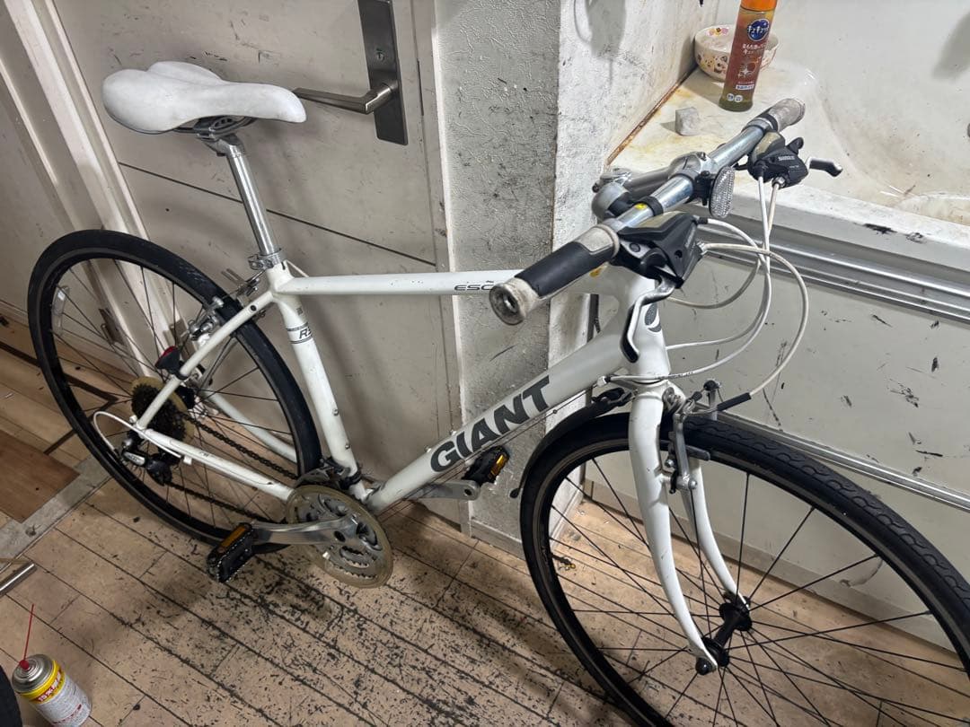 Giant Escape ジャイアント　クロスバイク ホワイト