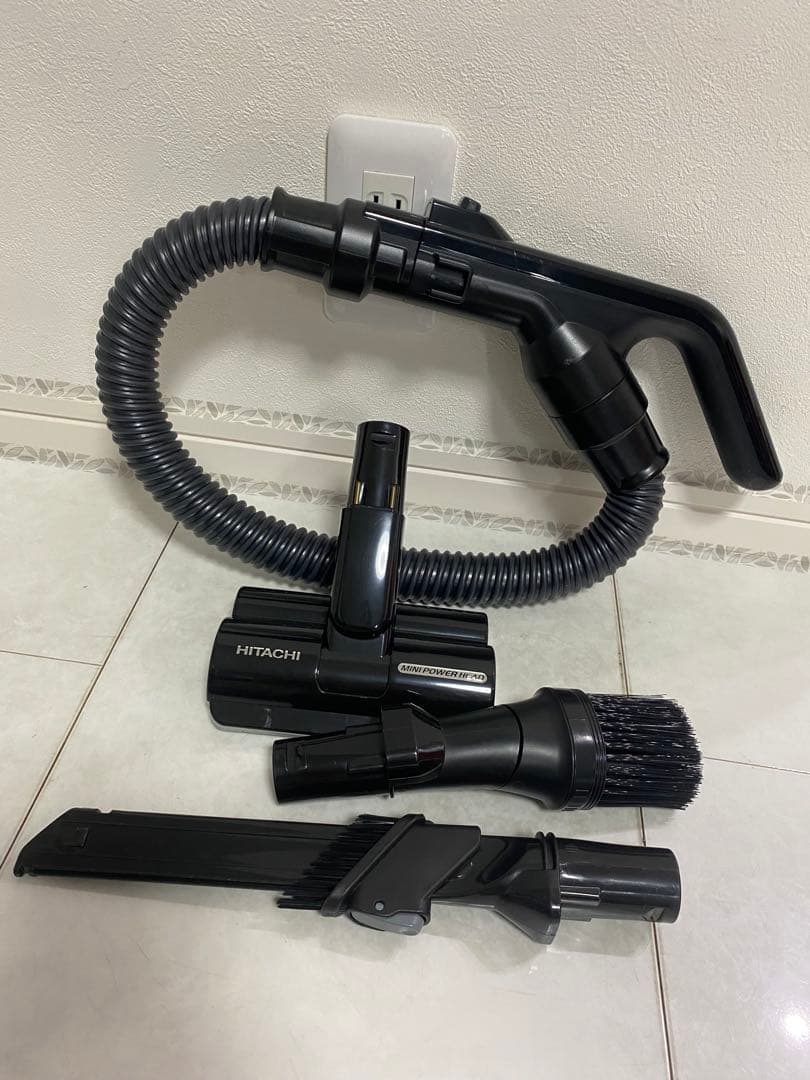 HITACHI コードレス掃除機 PV-BH900H　バッテリーの状態良好