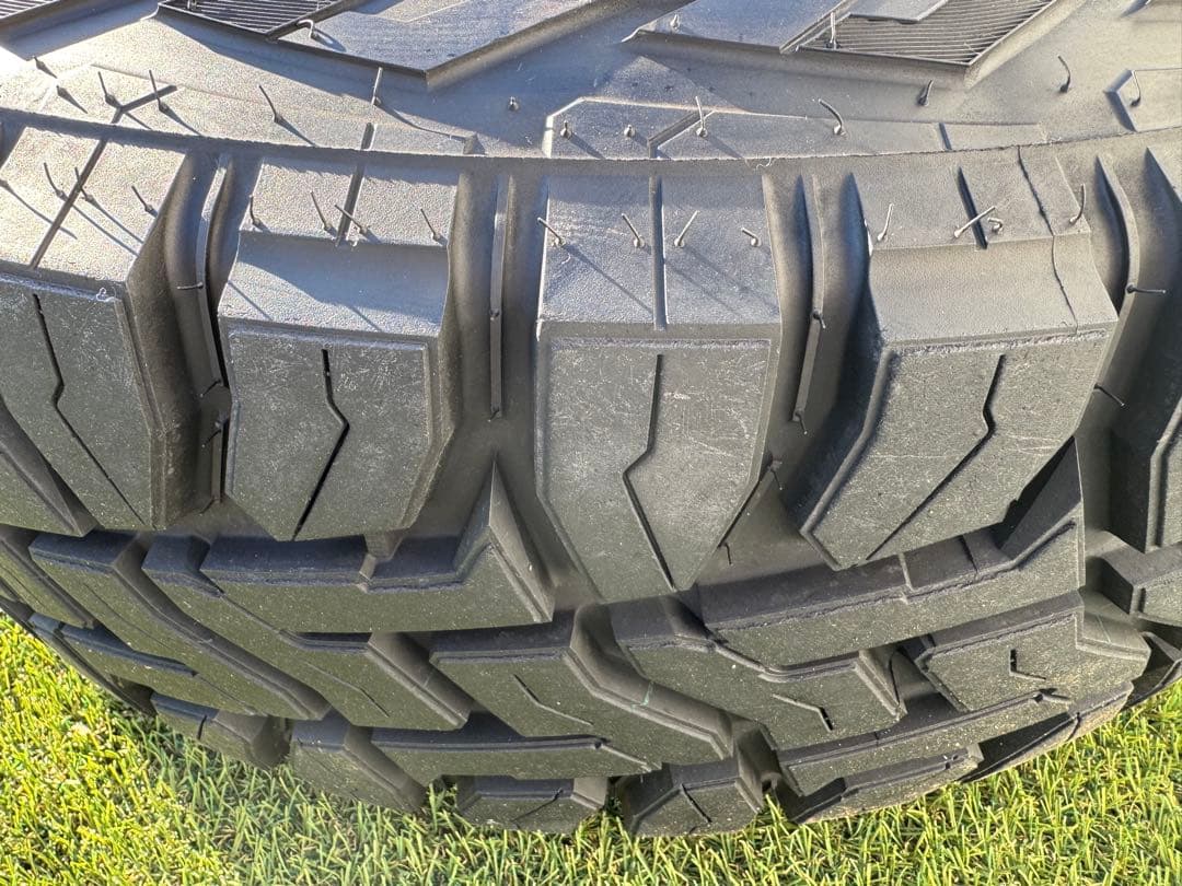 ⭐︎プラド150 後期⭐︎タイヤ⭐︎アルミホイールセット⭐︎美品⭐︎低走行