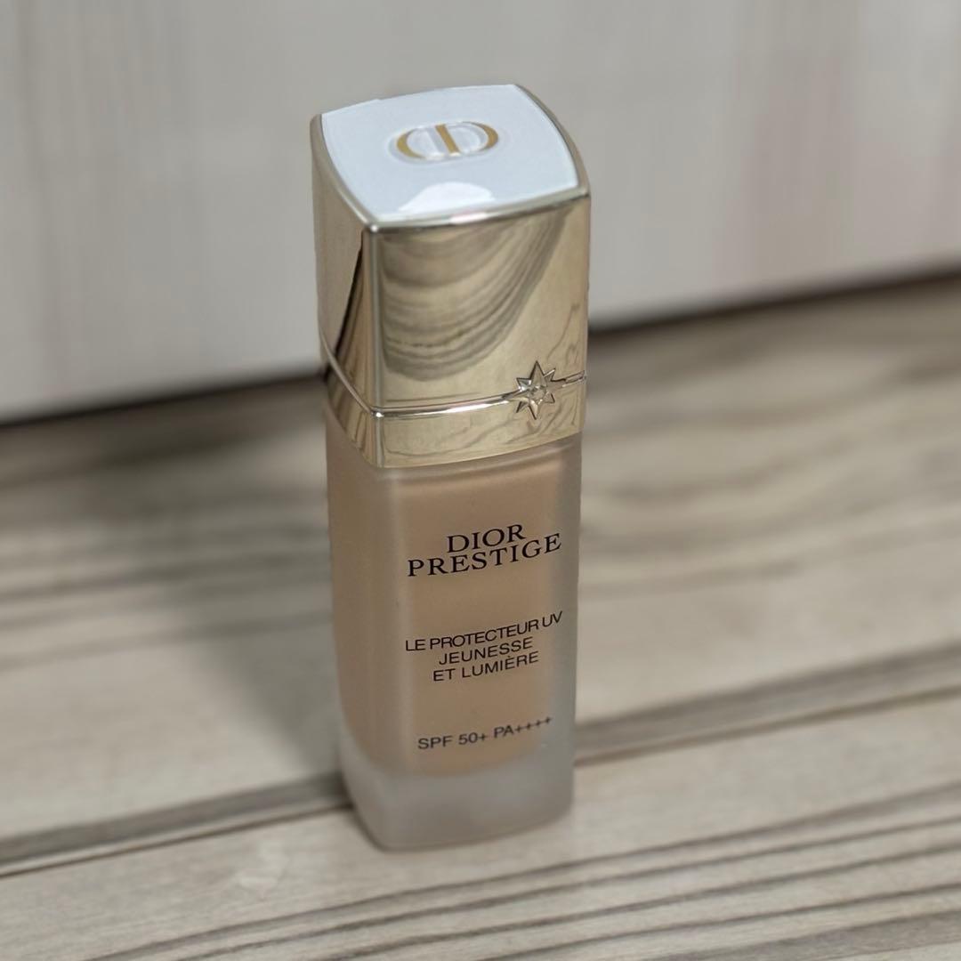 ディオール プレステージ ホワイト ル プロテクター UV ルミエール BB01