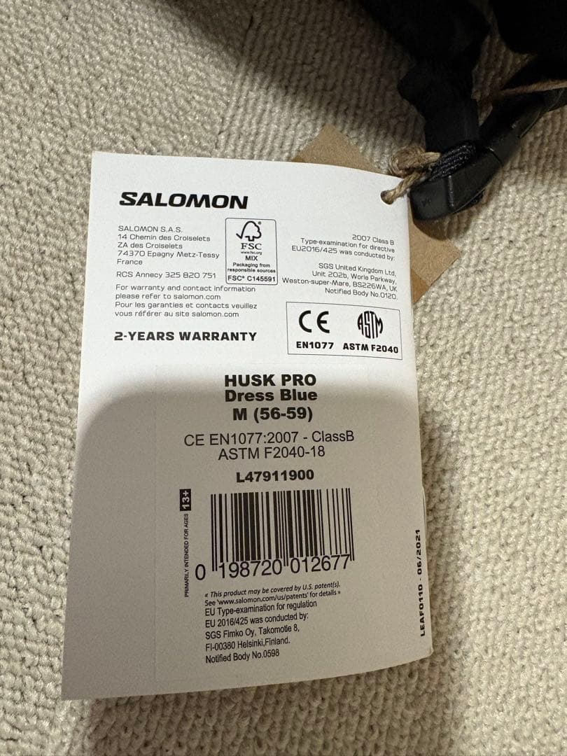 SALOMON スキー　ヘルメット・ゴーグル付き