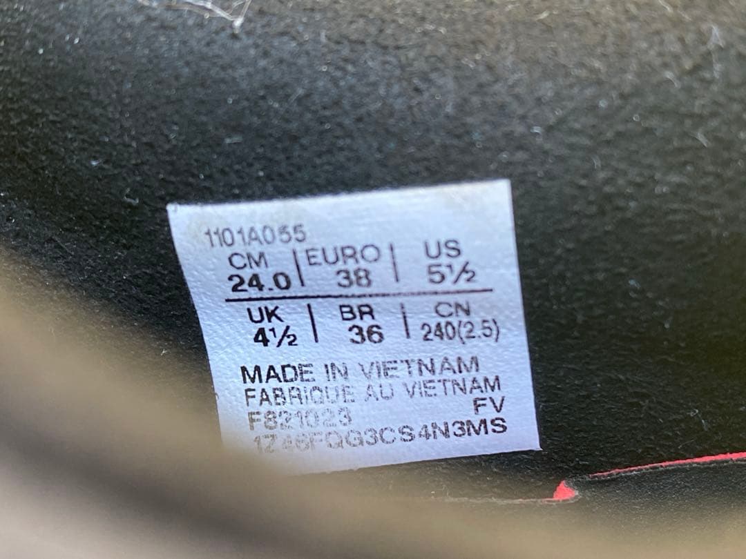 DS LIGHT X-FLY PRO 2　サッカースパイク　２４．０ｃｍ