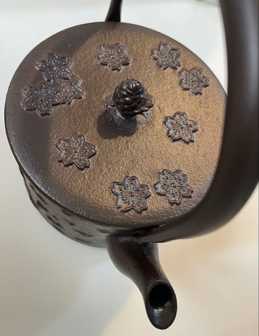 南部鉄瓶　寸胴形　桜　ダークブラウン