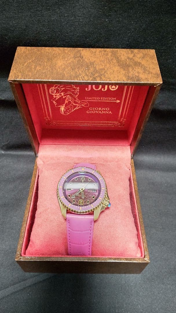 【月】SEIKO 腕時計ジョジョの奇妙な冒険 第５部 ジョルノ