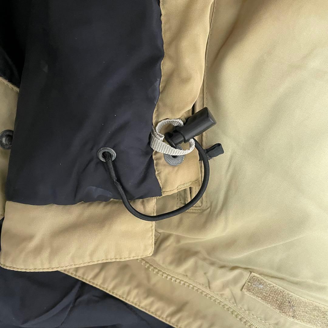 Burtonバートンスキーウェアスノーボードジャケットブルゾンベージュ刺繍ロゴ