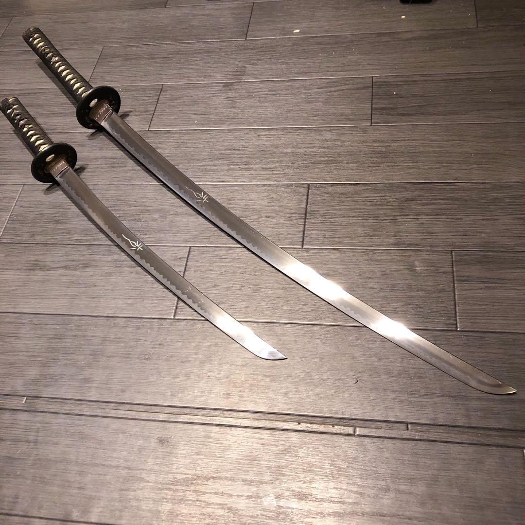 高級模造刀　龍梵字刻印　居合刀　 美術刀剣　太刀　脇差　大小セット　黒拵え