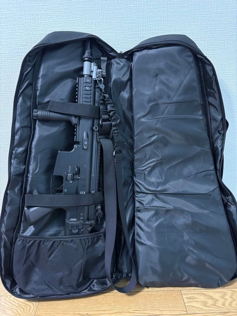 東京マルイ次世代電動ガン ブラック キャリーケース付き