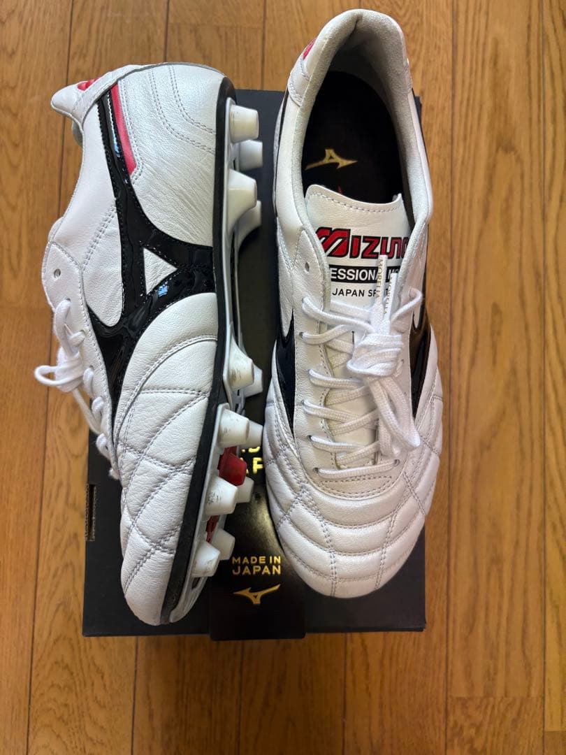 モレリア2Japan 26.0ホワイト